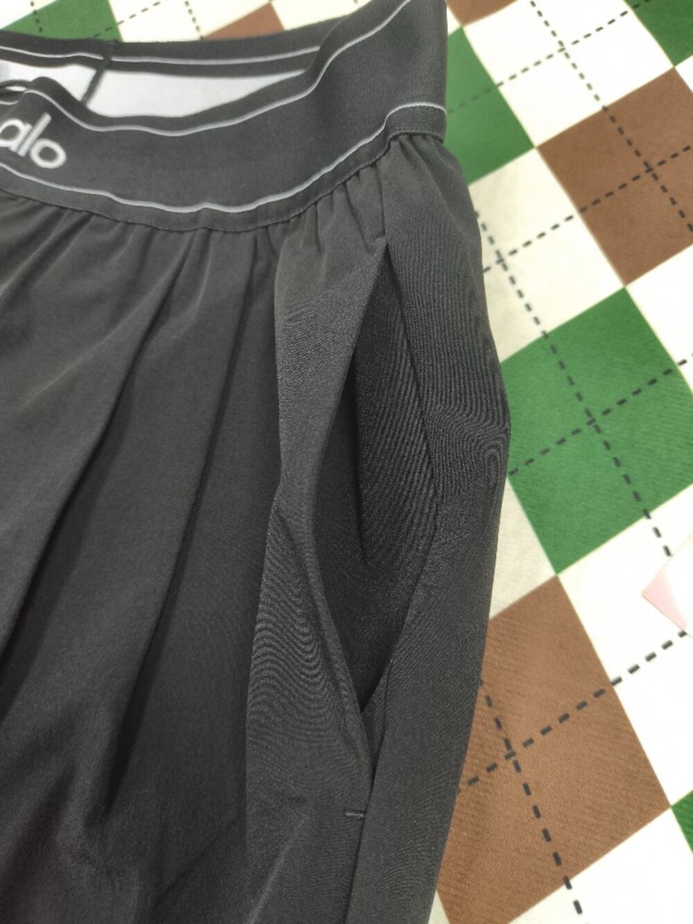 Alo Yoga Black XS Suit Up Trouser NWT (Regular) - Suitable for all seasons🌱🍂 - Picture 4 of 7